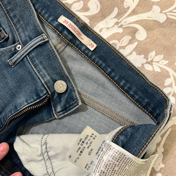 Levi’s 311 Shaping Skinny with silver studs - Picture 2 of 3